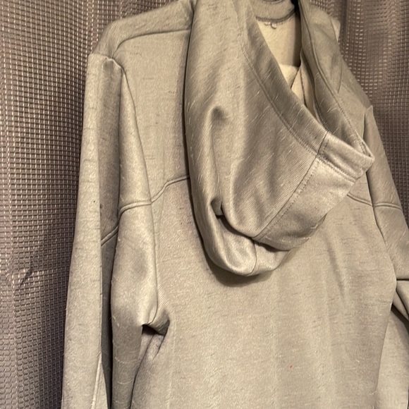 Under Armour sweatshirt - Picture 3 of 5